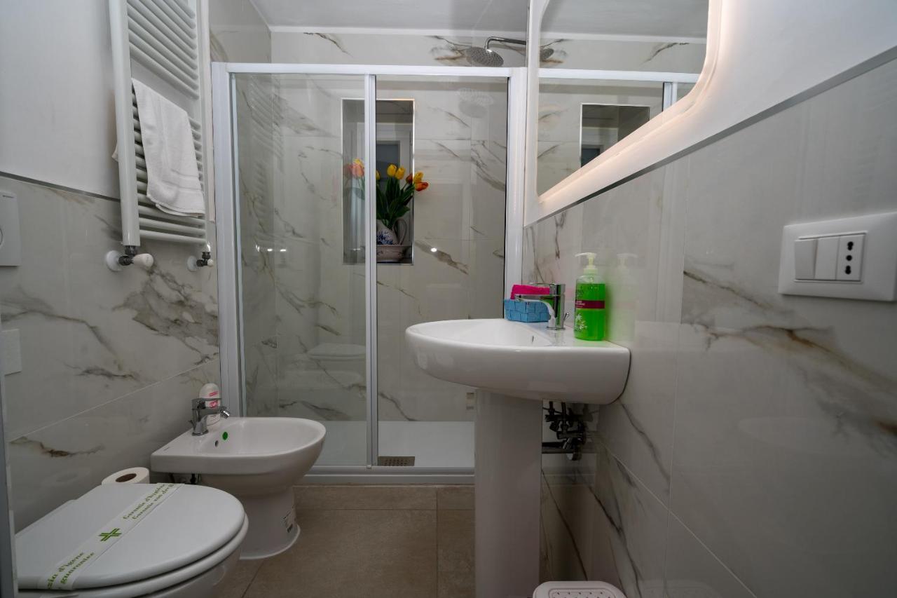 Comfort Twobook - Citra 011015-Lt-2159 La Spezia Extérieur photo